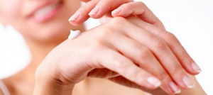 Moisturizing hands